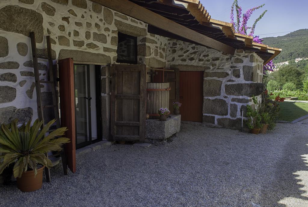 1720 Quinta Da Cancela - Winery & Farmhouse Guimaraes Luaran gambar