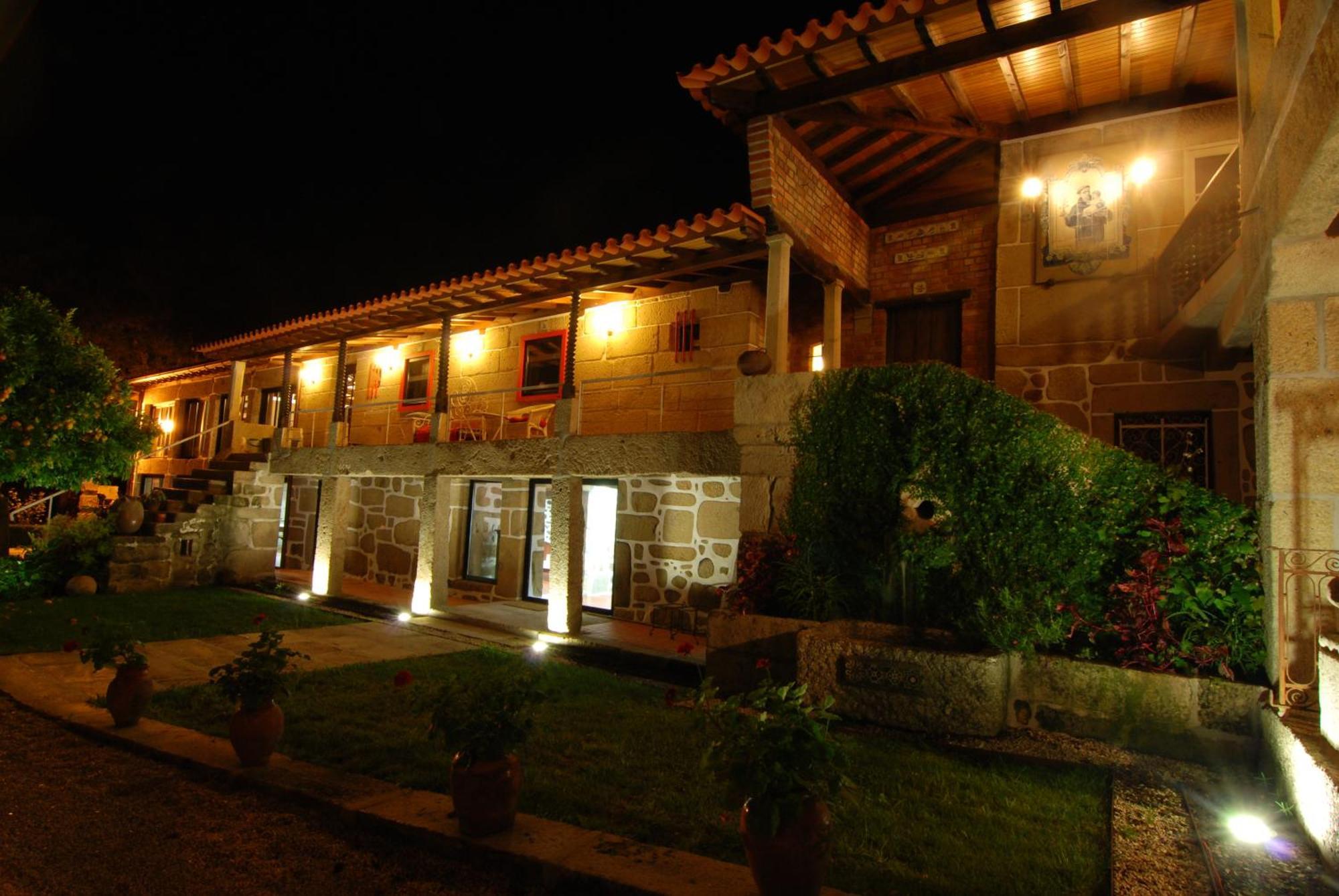 1720 Quinta Da Cancela - Winery & Farmhouse Guimaraes Luaran gambar