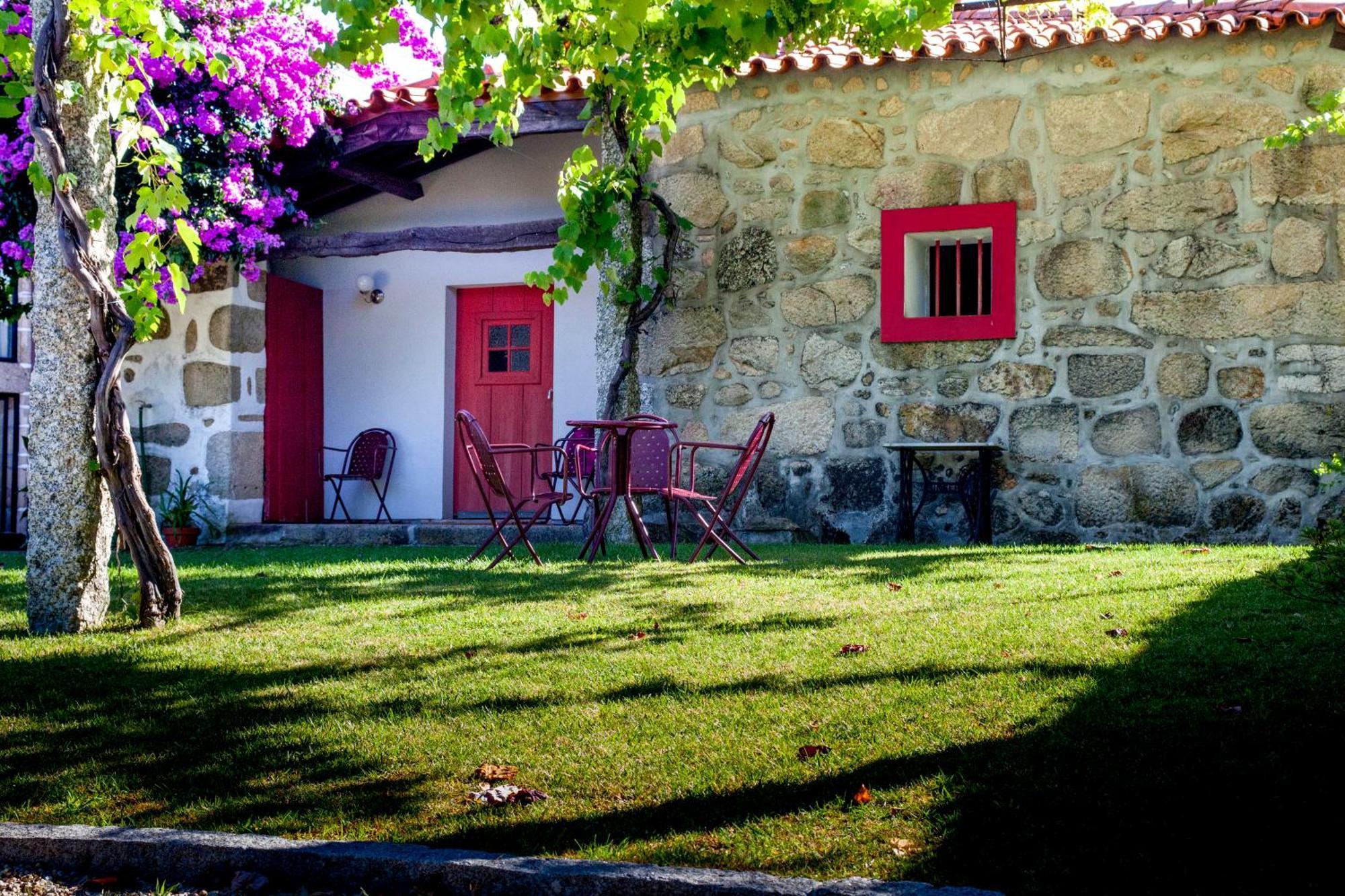 1720 Quinta Da Cancela - Winery & Farmhouse Guimaraes Bilik gambar