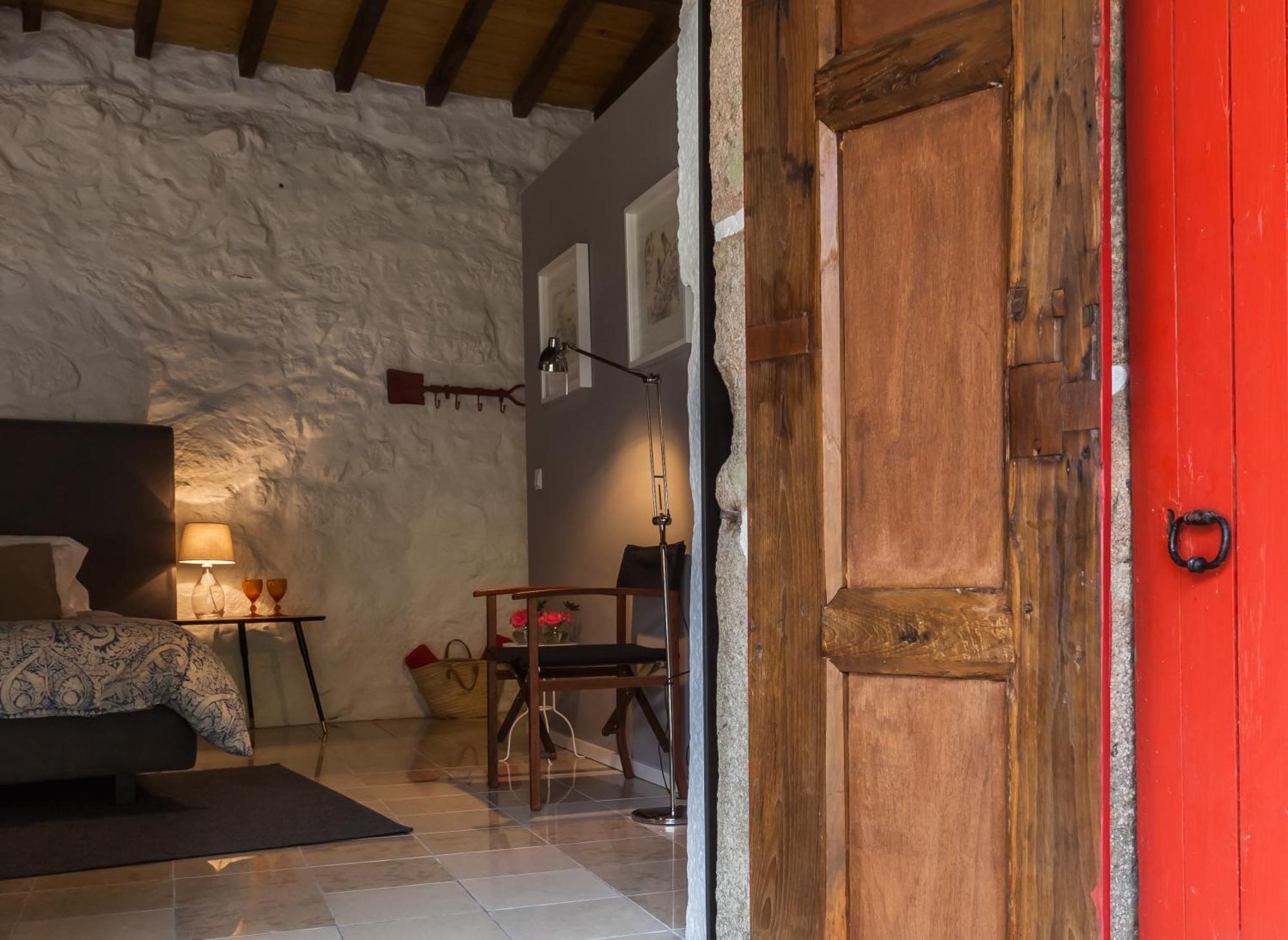 1720 Quinta Da Cancela - Winery & Farmhouse Guimaraes Luaran gambar